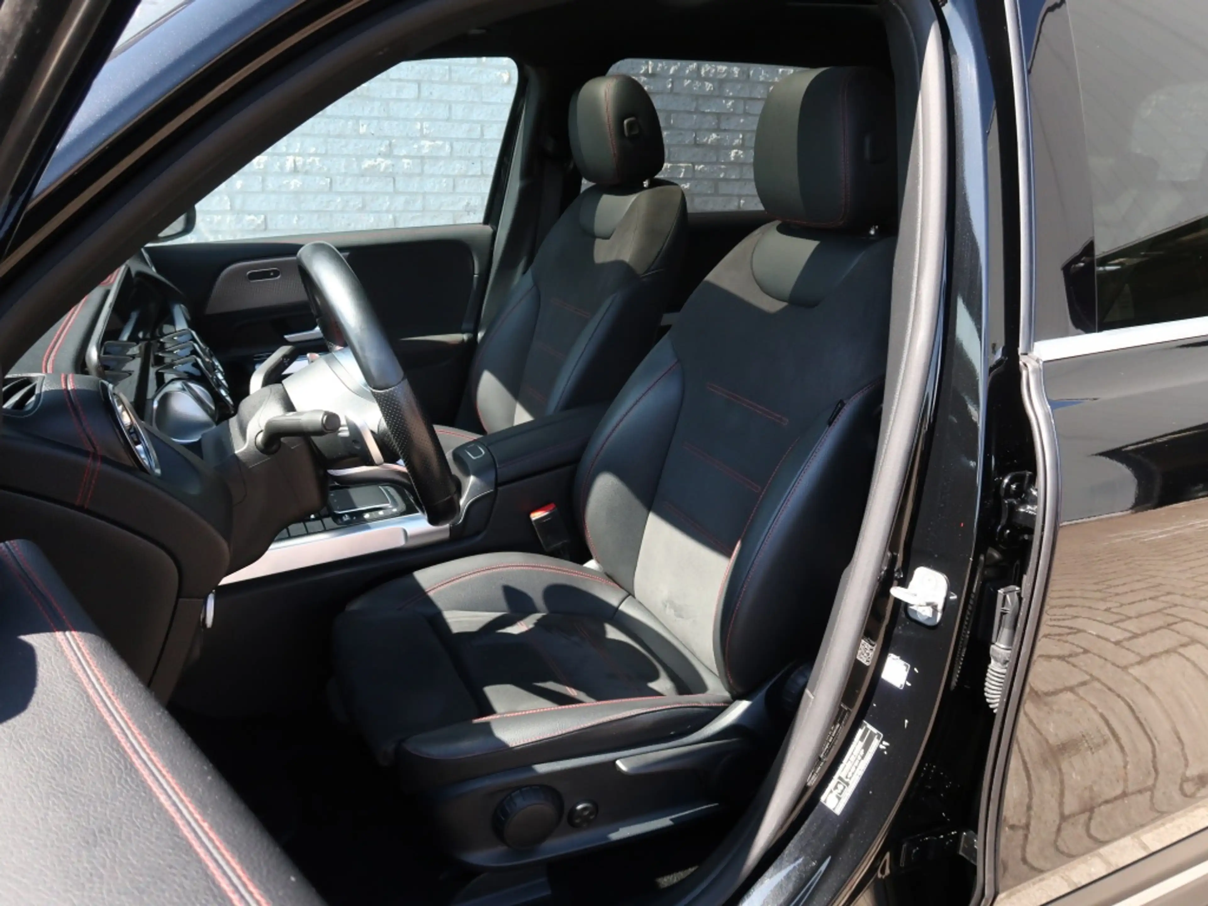 Mercedes-Benz EQB 250 EQB 250+ AMG Line | Camera | Panoramadak | Stoelve — photo 3