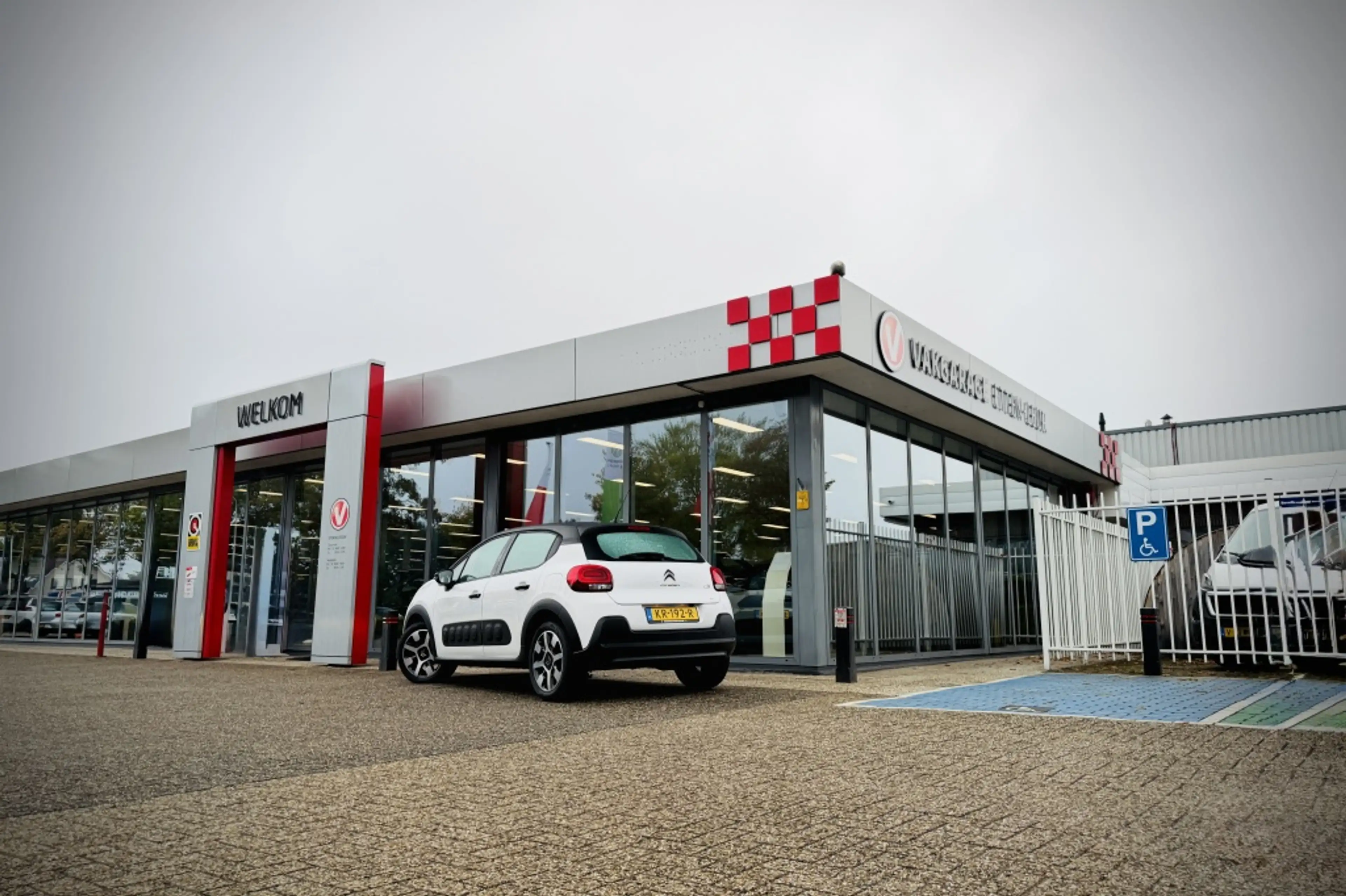Citroen C3 1.2 110PK Shine | CAMERA | CARPLAY | CLIMA | CRUIS — photo 8