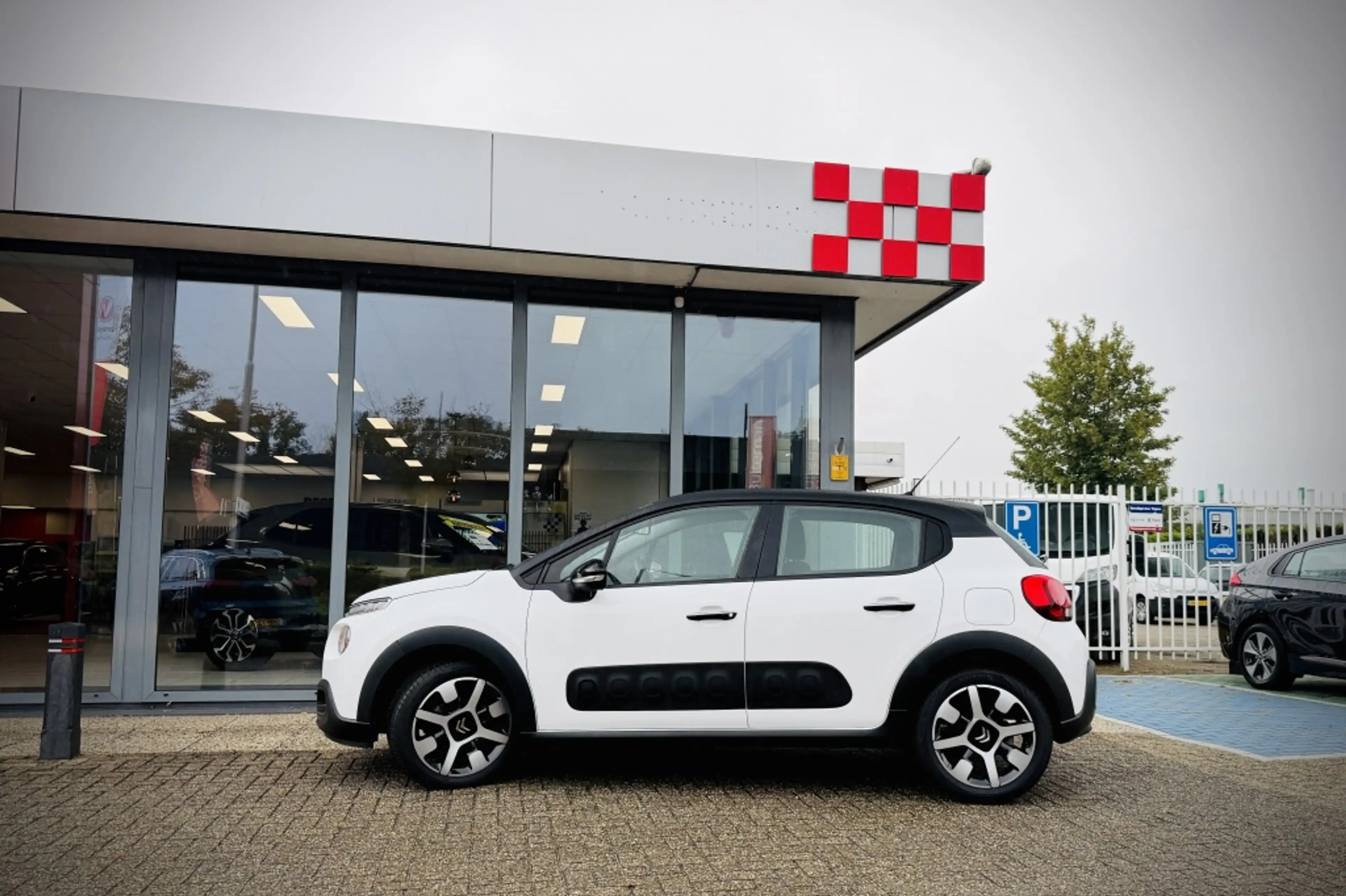 Citroen C3 1.2 110PK Shine | CAMERA | CARPLAY | CLIMA | CRUIS — photo 7