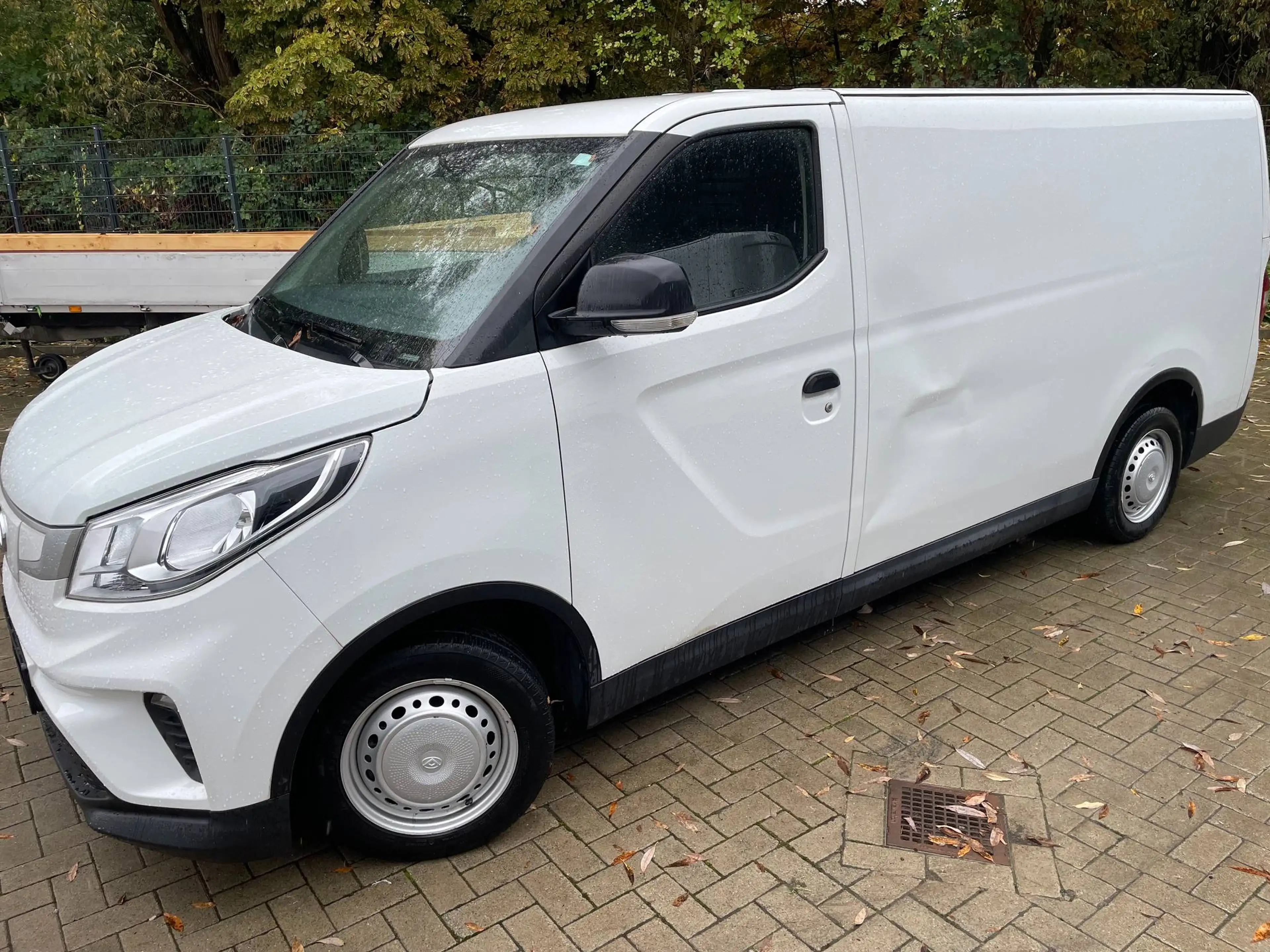Maxus eDeliver 3 Elektro Transporter — photo 2