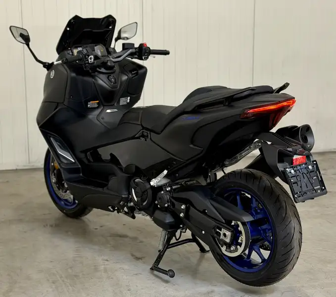 Yamaha TMAX 560 - foto 8