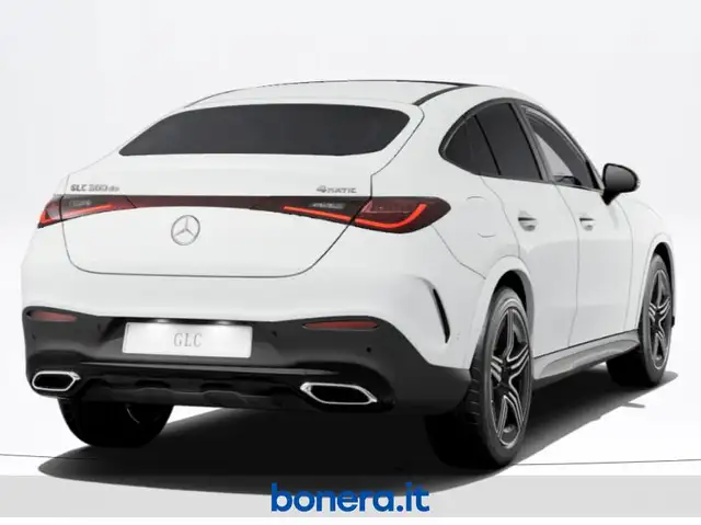 Mercedes-Benz GLC view 3