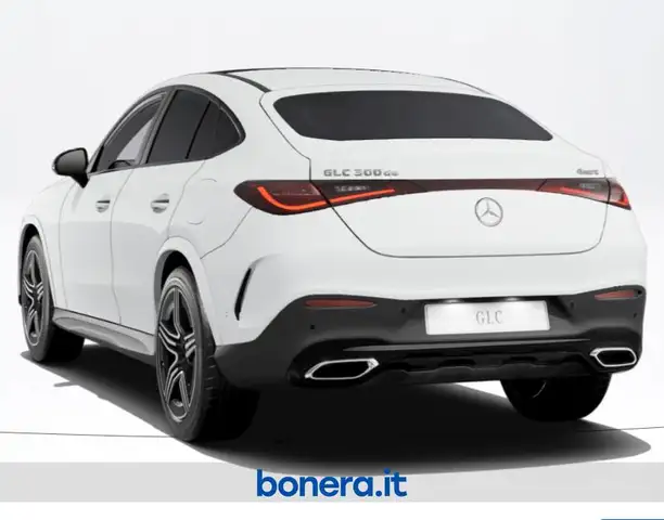 Mercedes-Benz GLC view 4