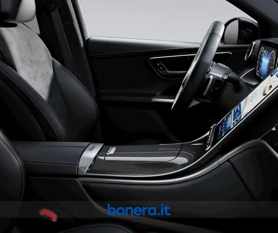 Mercedes-Benz GLC view 7