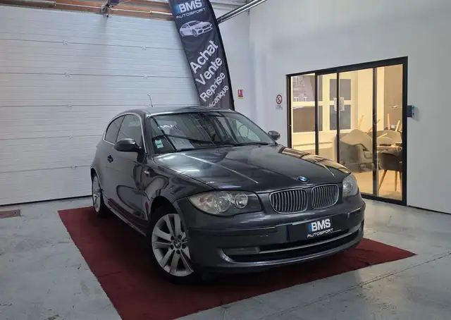BMW 118 118d Confort 3P (Jantes 17, Radar de recul, Régulateur vitesse)