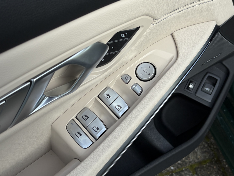 BMW 330 3-serie Touring 330e | M-Pro | Special Req. Britis — photo 10