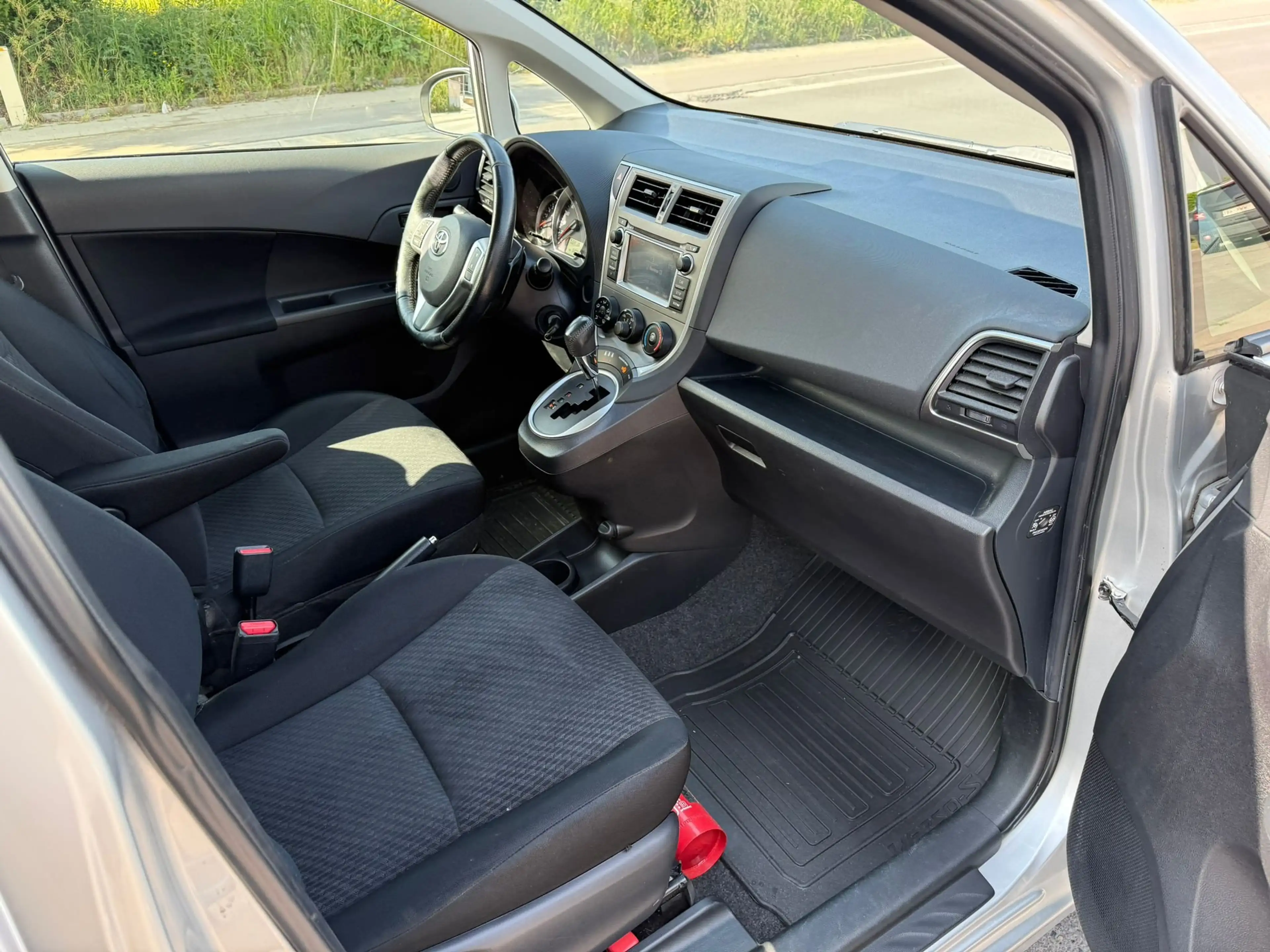 Toyota Verso-S Verso S 1.33 VVT-**12M GARANTIE**CARNET COMPLTES** — photo 12
