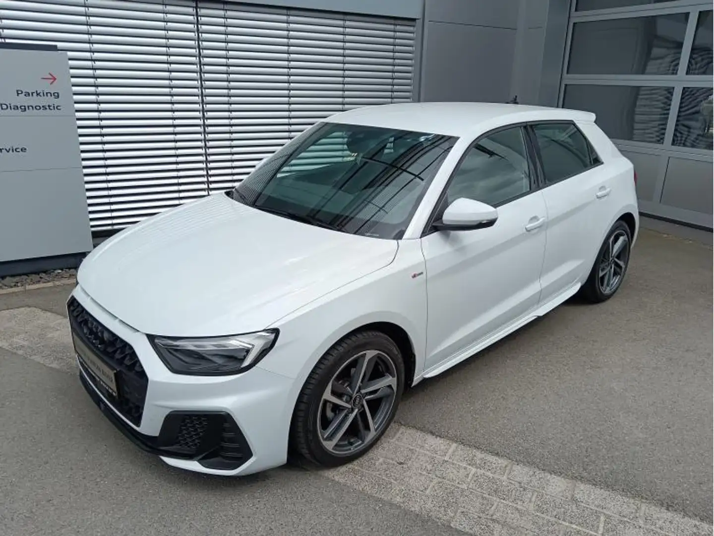 Audi A1 Sportback S-line 25 TFSI s-tro Wit - 1