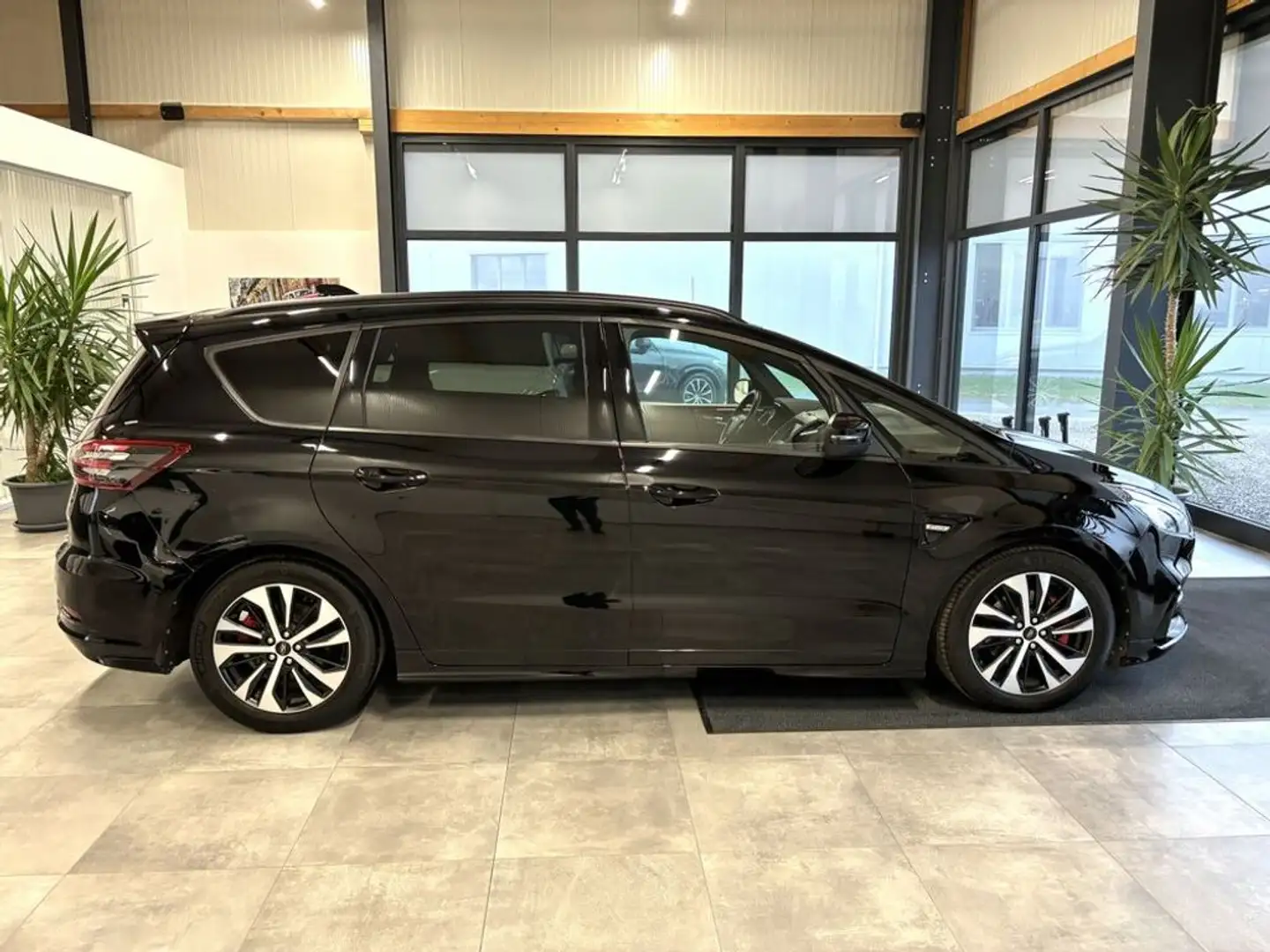 Ford S-Max 2.0 EcoBl. Aut ST-Line *LED*PDC*NAV*RFK* Schwarz - 2