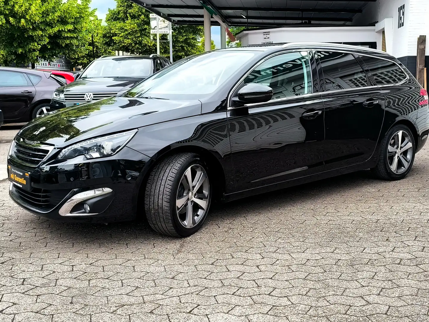 Peugeot 308 SW Allure 1.2 eTHP Automatik Negro - 2
