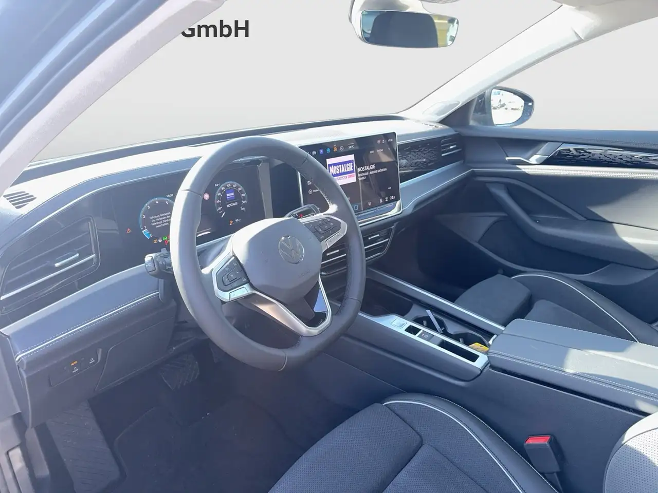 Volkswagen Passat Variant Business eTSI DSG 10