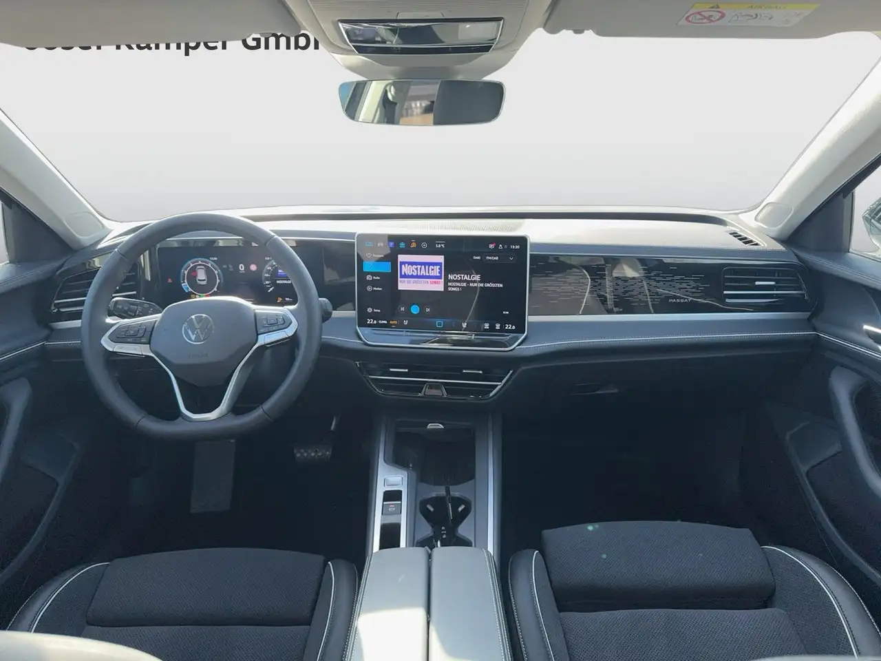 Volkswagen Passat Variant Business eTSI DSG 12