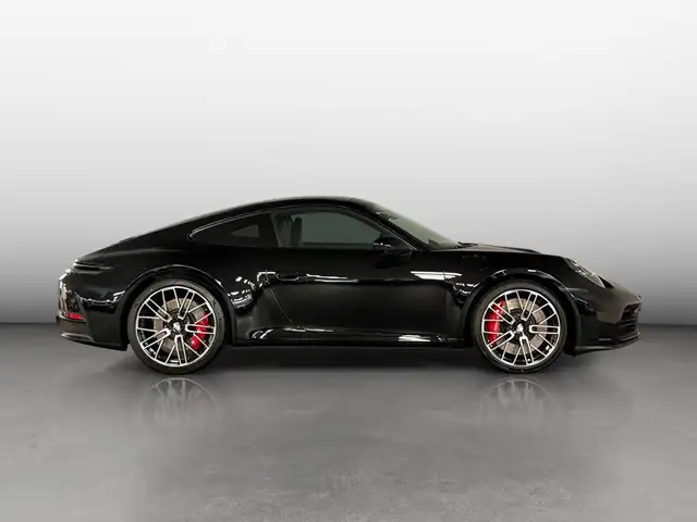 Porsche 911 view 6