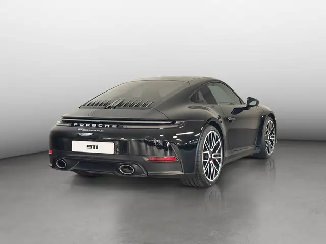 Porsche 911 view 5
