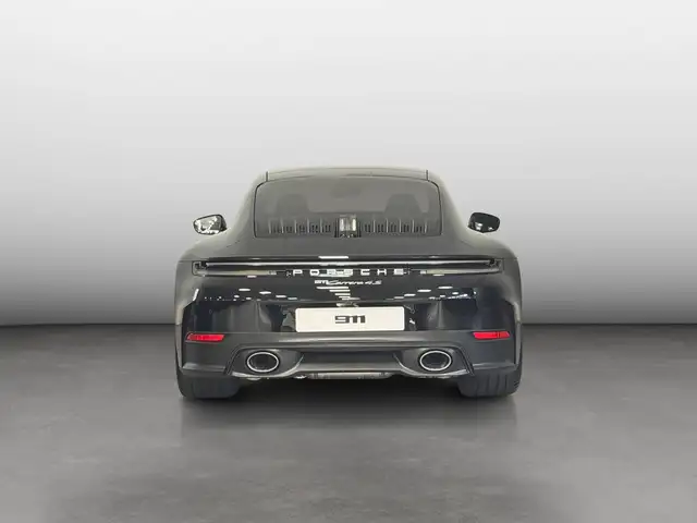 Porsche 911 view 4
