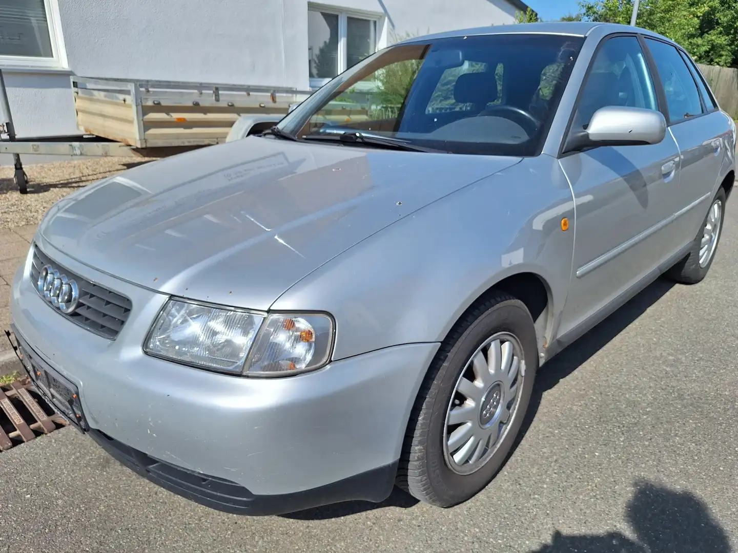 Audi A3 1.6 Attraction Silber - 1