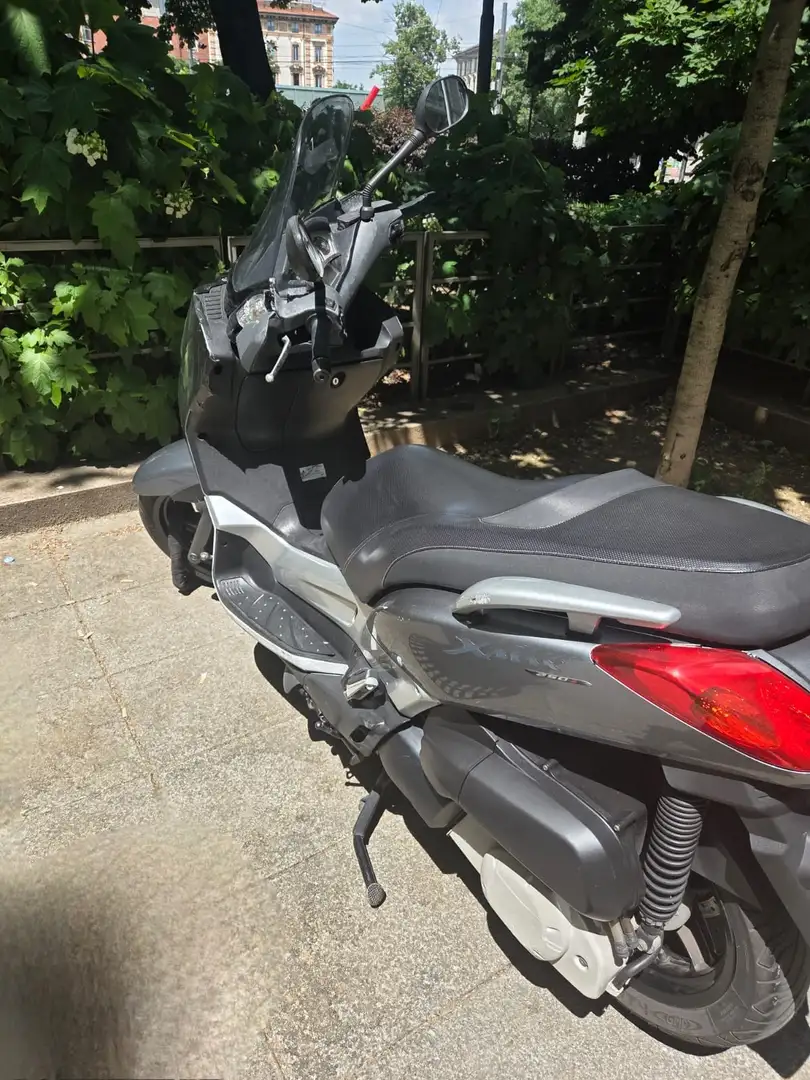 Yamaha X-Max 250 Gris - 2
