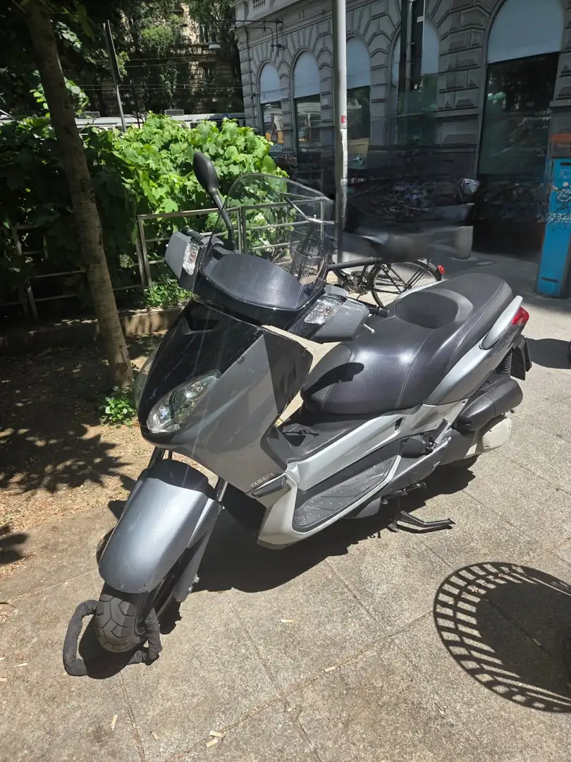 Yamaha X-Max 250 Gris - 1