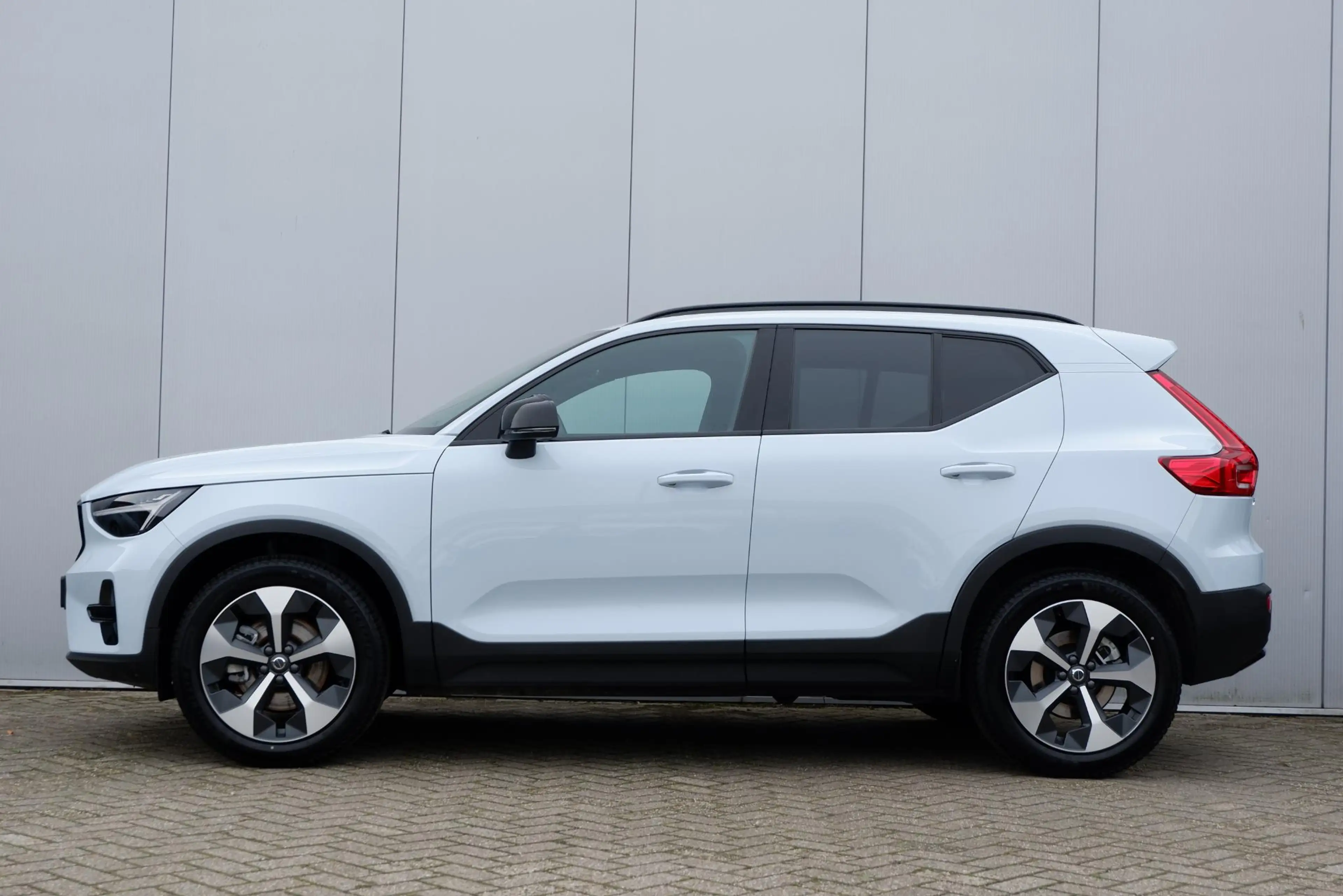 Volvo XC40 B4 Plus Dark | Trekhaak | Verwarmbare voorstoelen, — photo 9