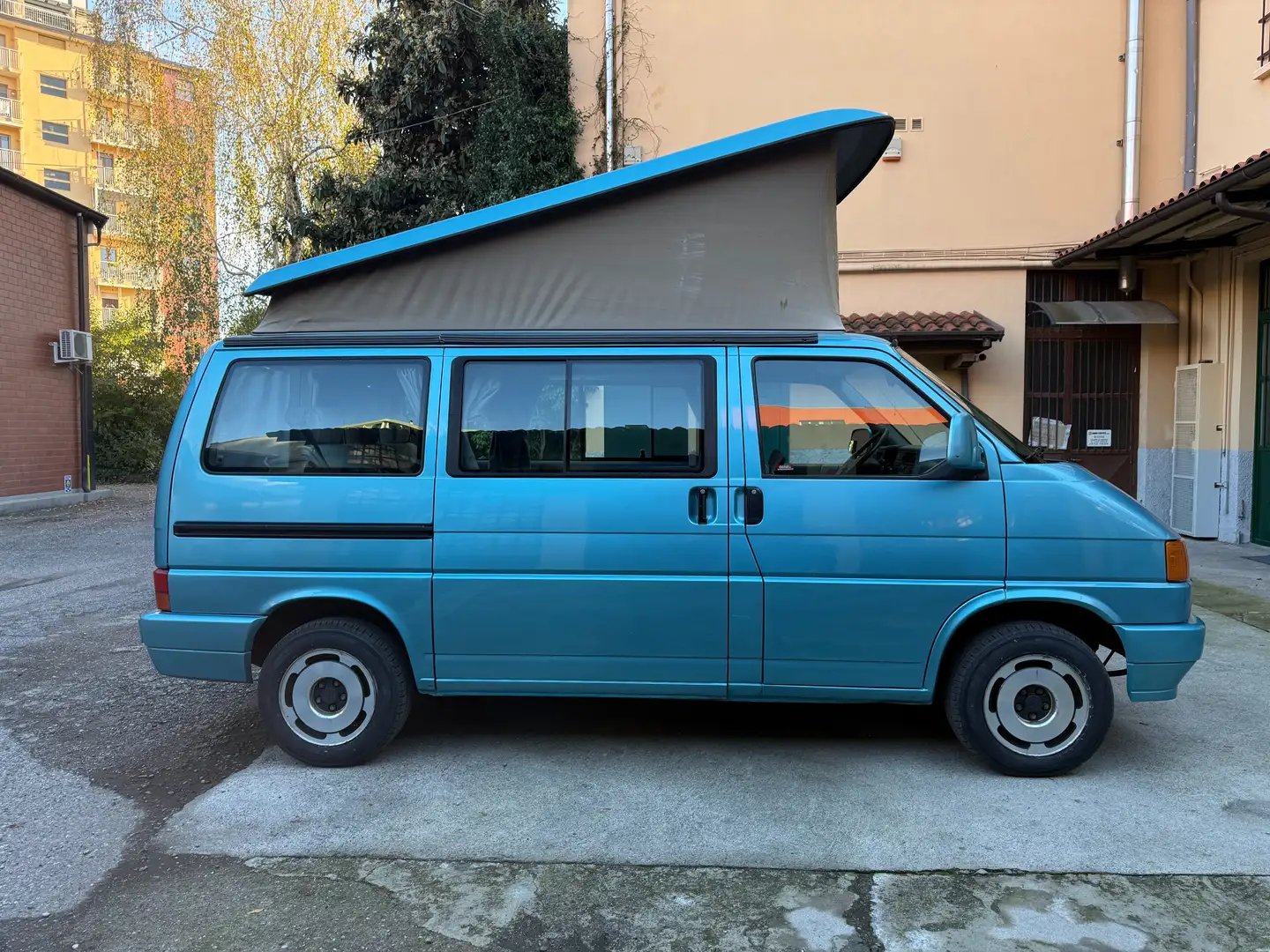 Volkswagen T4 Multivan Westfalia 2.5 benzina GPL Синій - 1