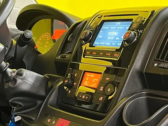 Peugeot Boxer view 11
