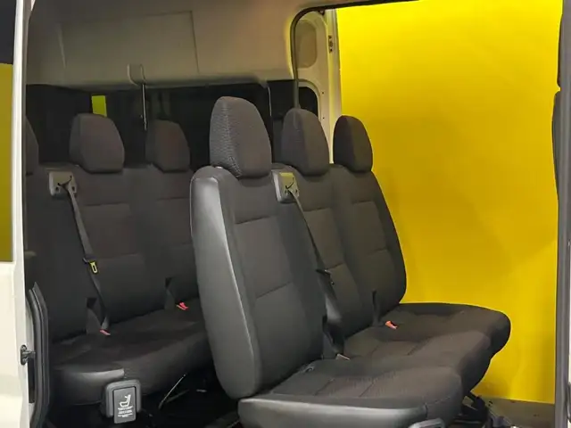 Peugeot Boxer view 12