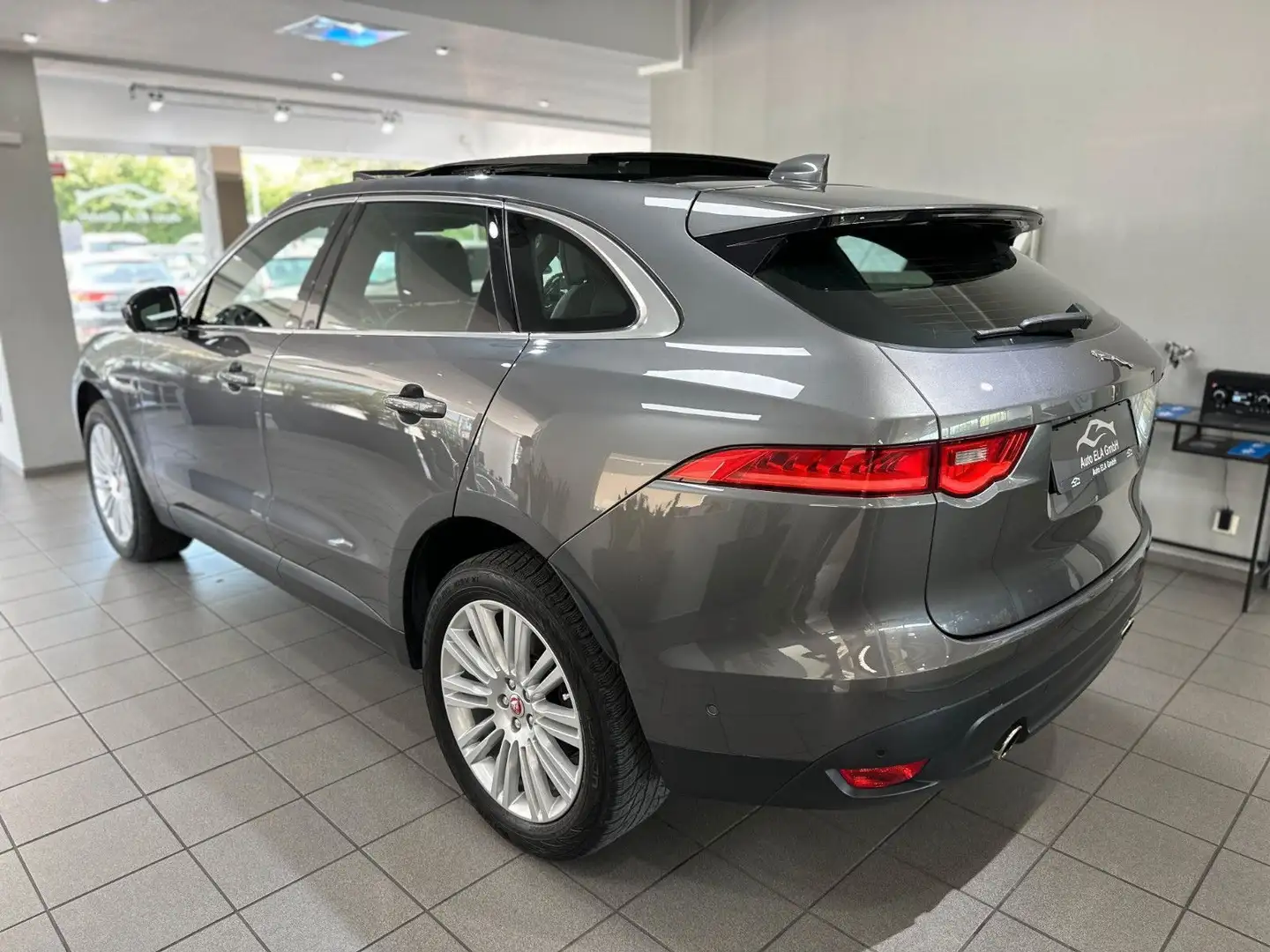 Jaguar F-Pace AWD Pano.|360°Kamera|Volleder|Head-Up Grau - 2