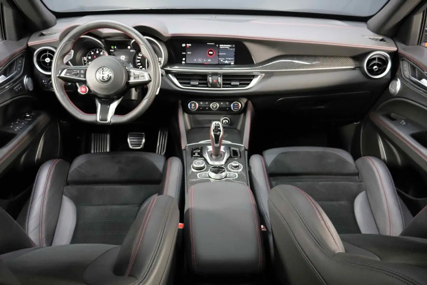 Alfa Romeo Stelvio 2.9 Bi-Turbo Q4 Quadrifoglio AT8 Gris - 2