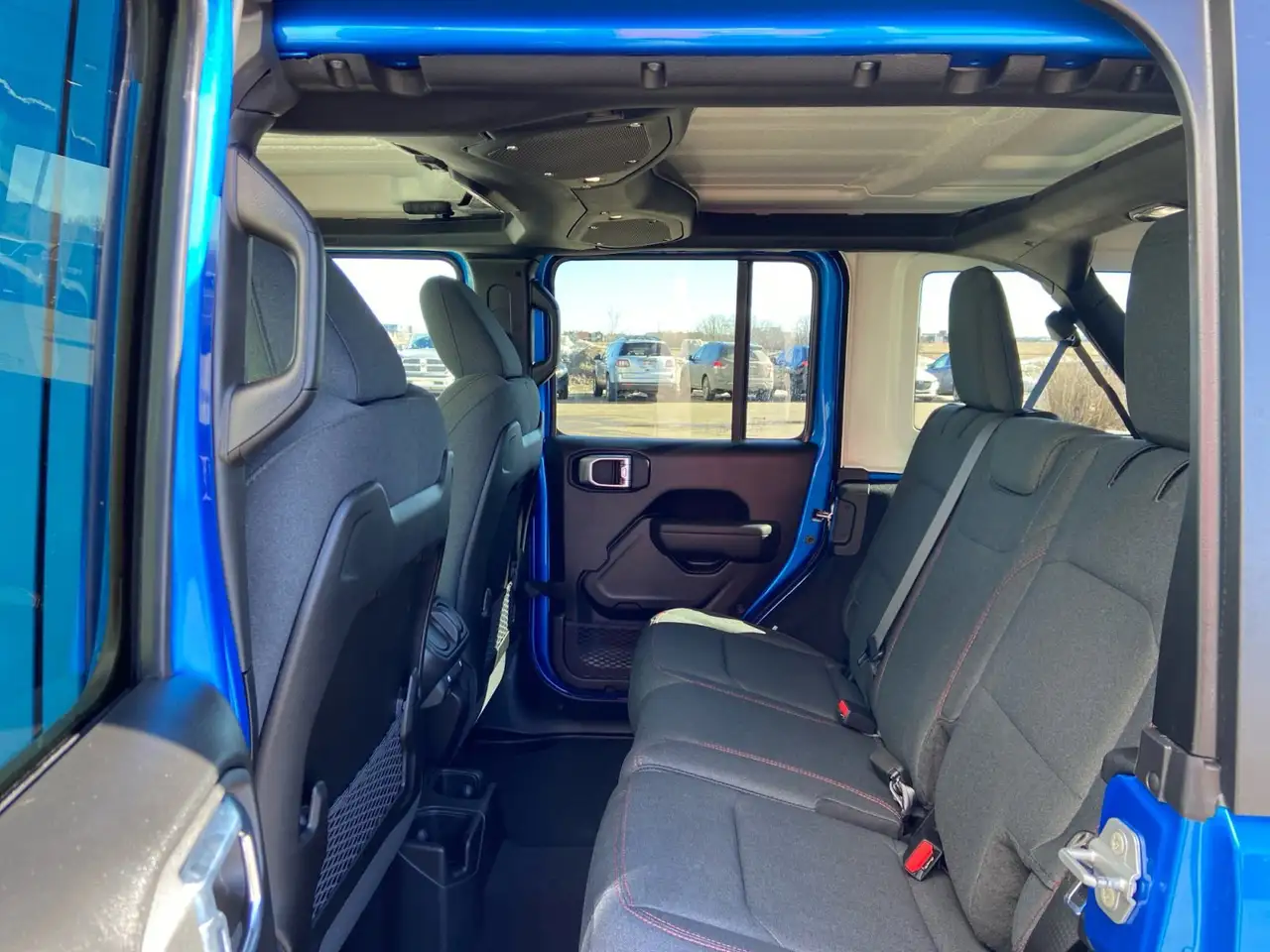 Jeep Wrangler снимка Jeep Wrangler