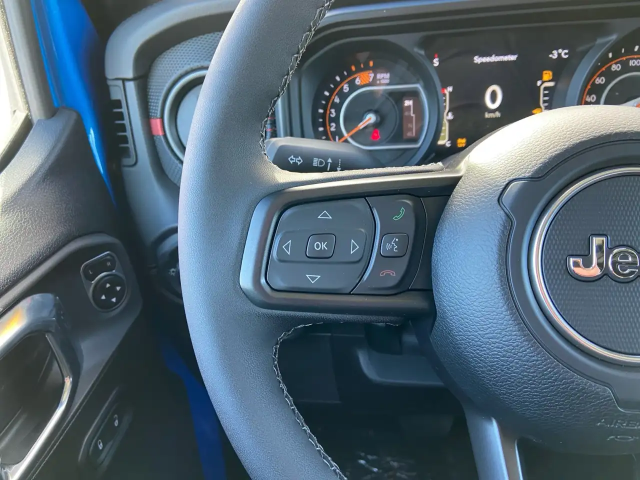Jeep Wrangler снимка Jeep Wrangler