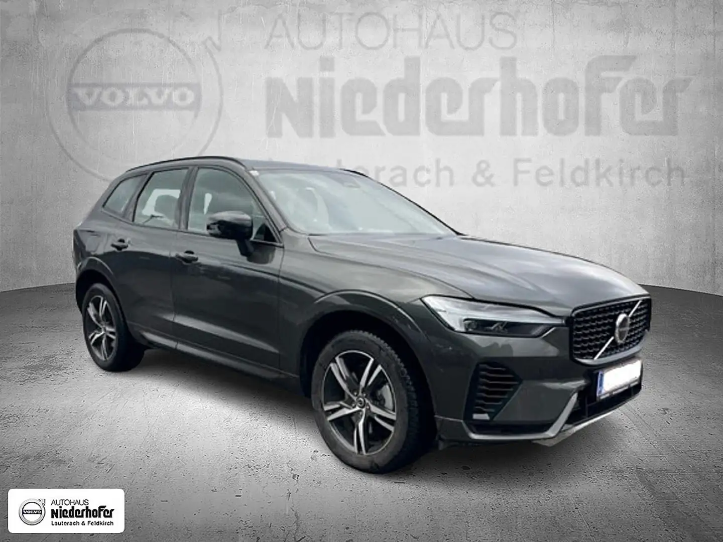 Volvo XC60 T6 AWD Recharge PHEV R Design Geartronic Gris - 2