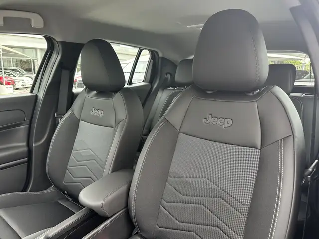 Jeep Avenger view 11