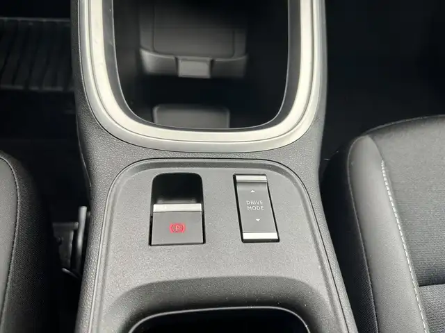 Jeep Avenger view 27