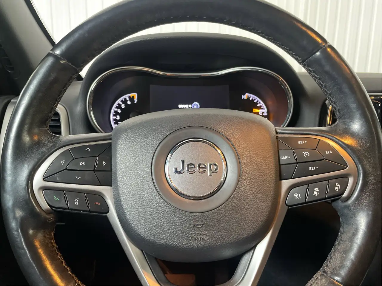 Jeep Grand Cherokee снимка Jeep Grand Cherokee