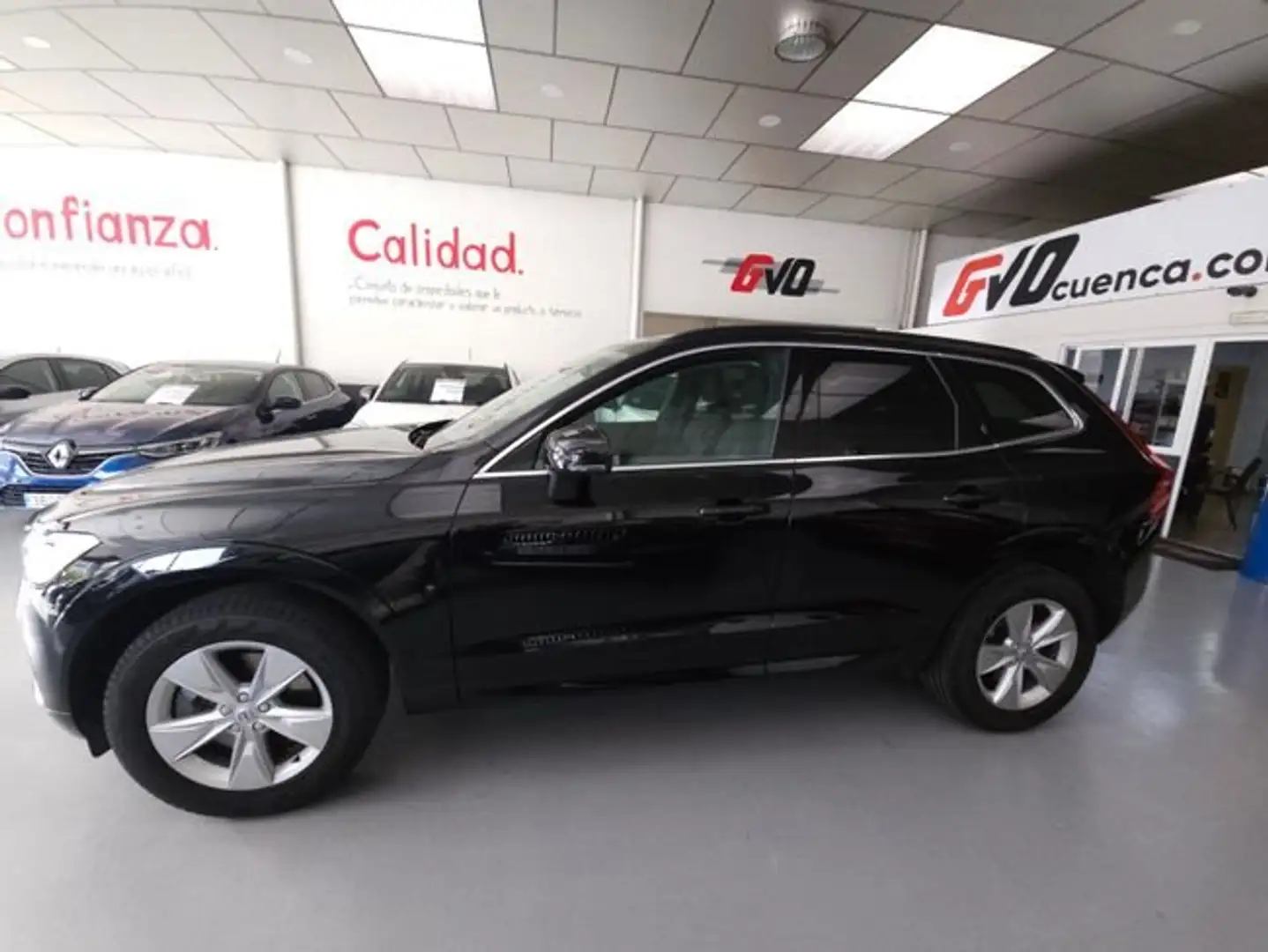 Volvo XC60 2.0 B4 MILD HYBRID D CORE 200 CV Negro - 2