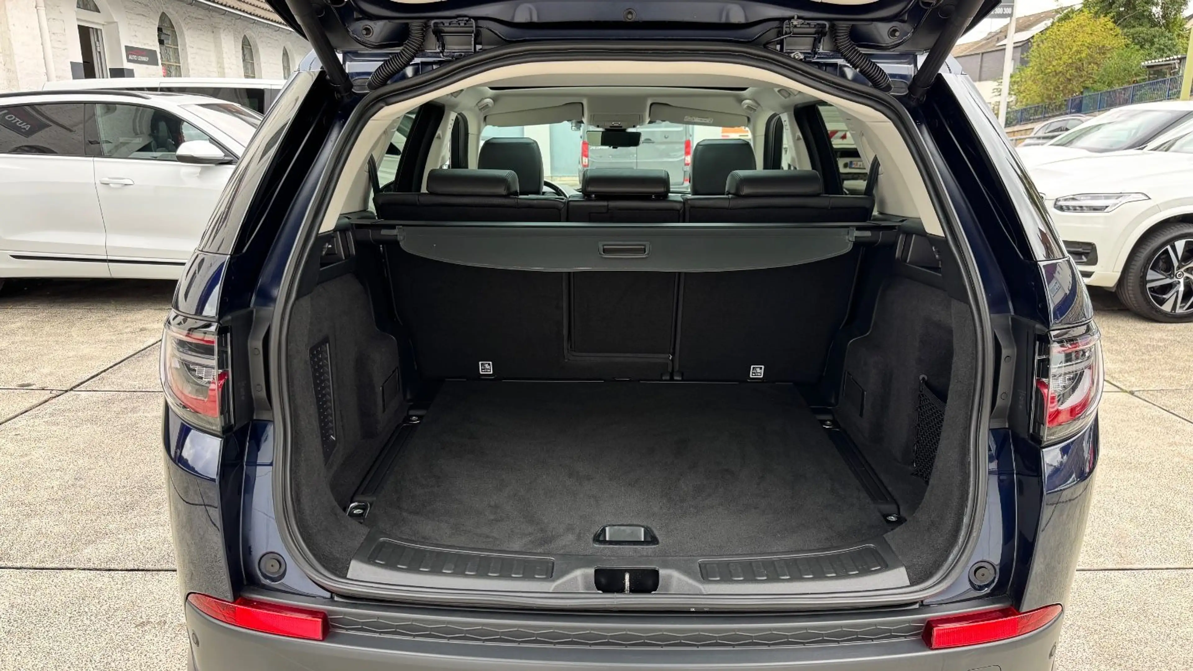 Land Rover Discovery Sport AWD*FACELIFT*Pano*LED*Keyless*19 — photo 31