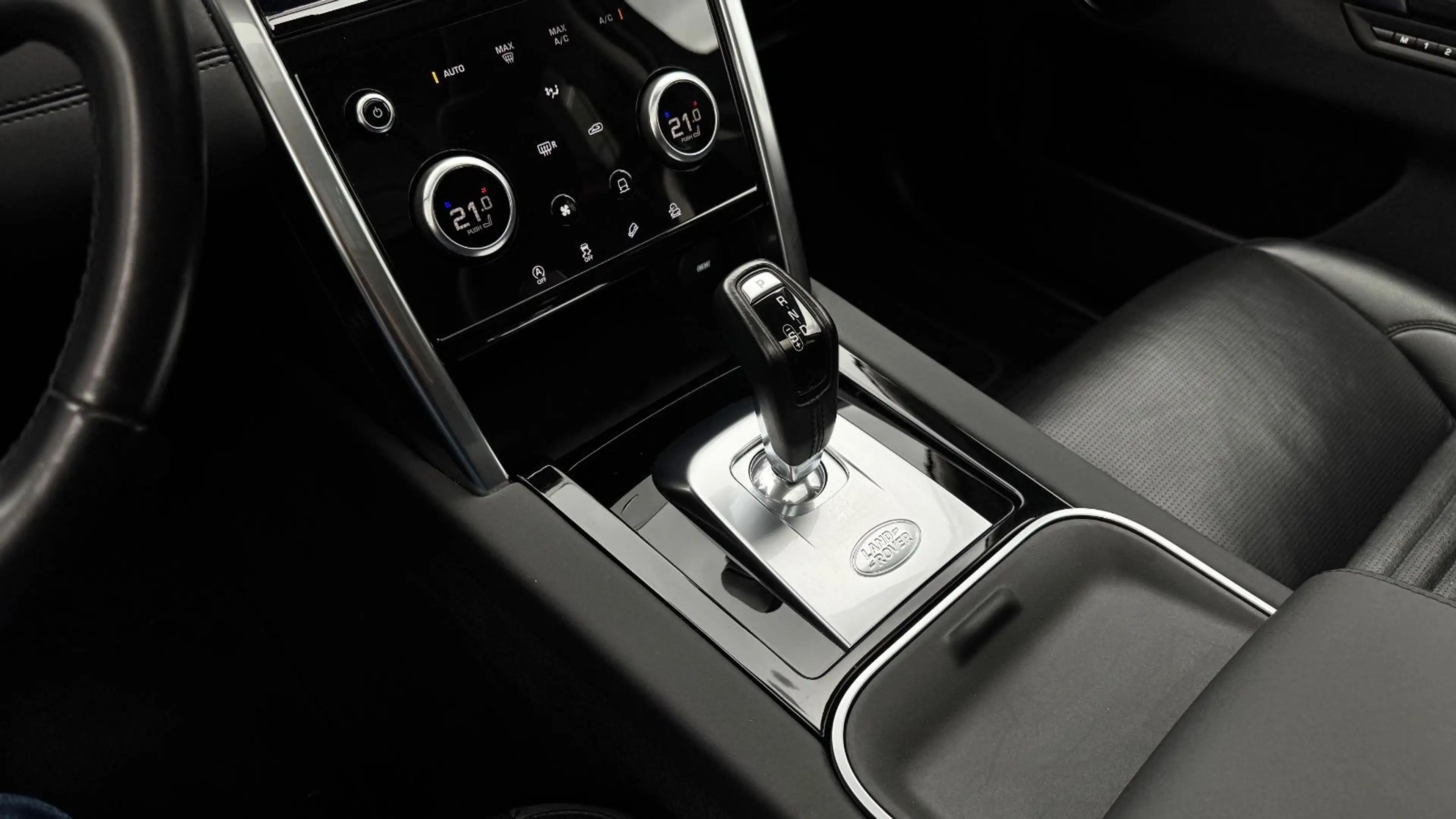 Land Rover Discovery Sport AWD*FACELIFT*Pano*LED*Keyless*19 — photo 20