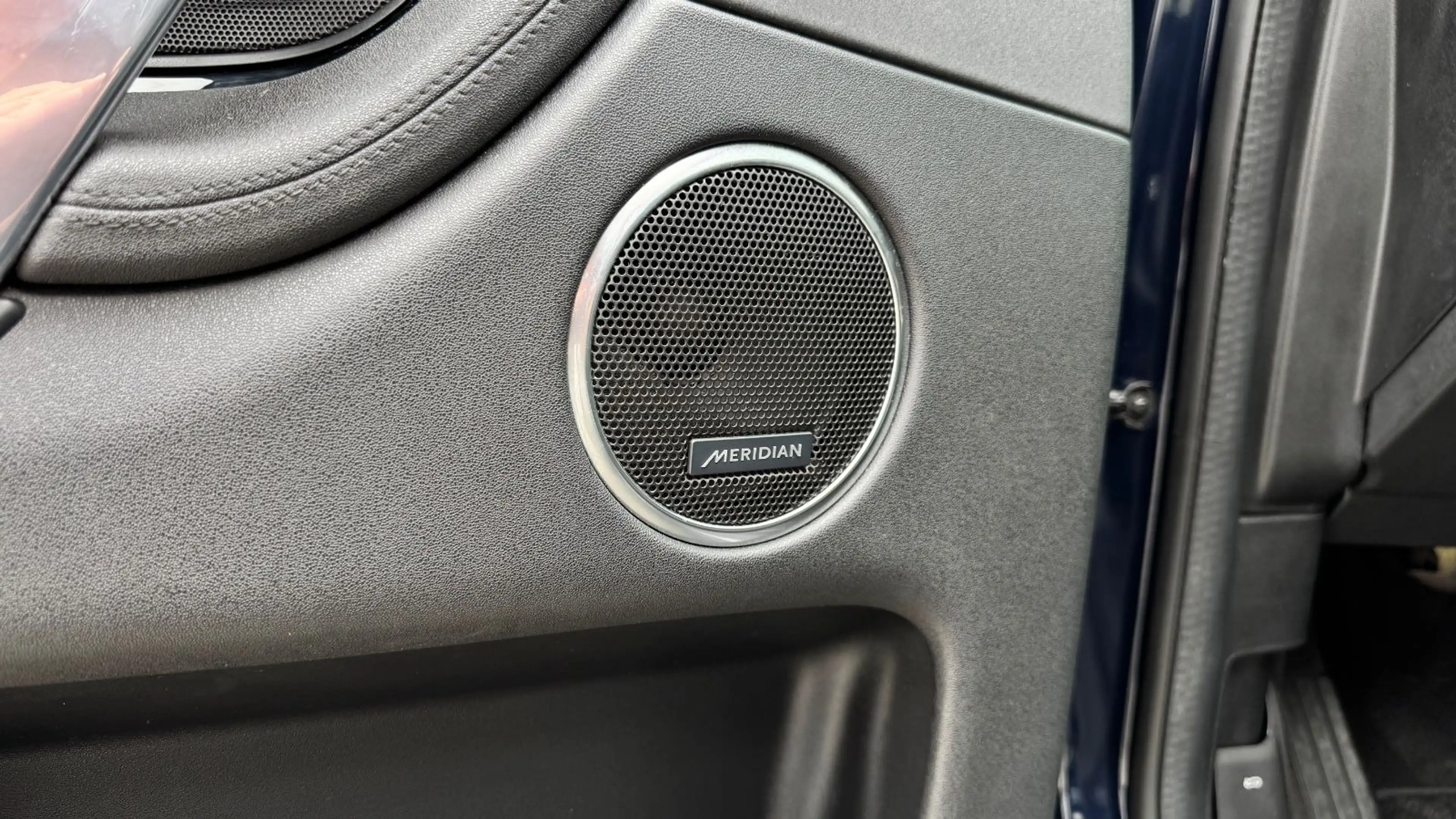 Land Rover Discovery Sport AWD*FACELIFT*Pano*LED*Keyless*19 — photo 29