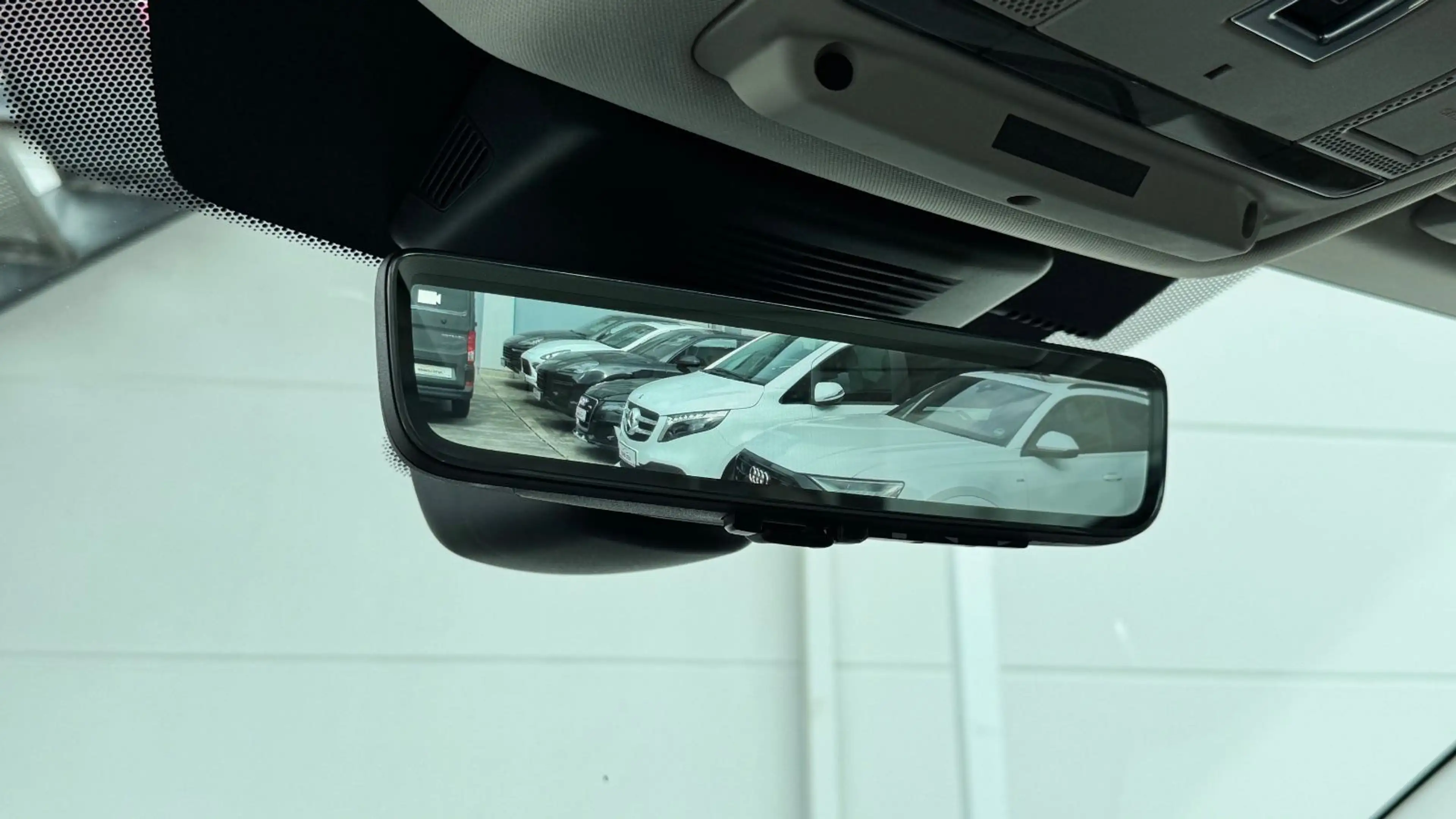 Land Rover Discovery Sport AWD*FACELIFT*Pano*LED*Keyless*19 — photo 21