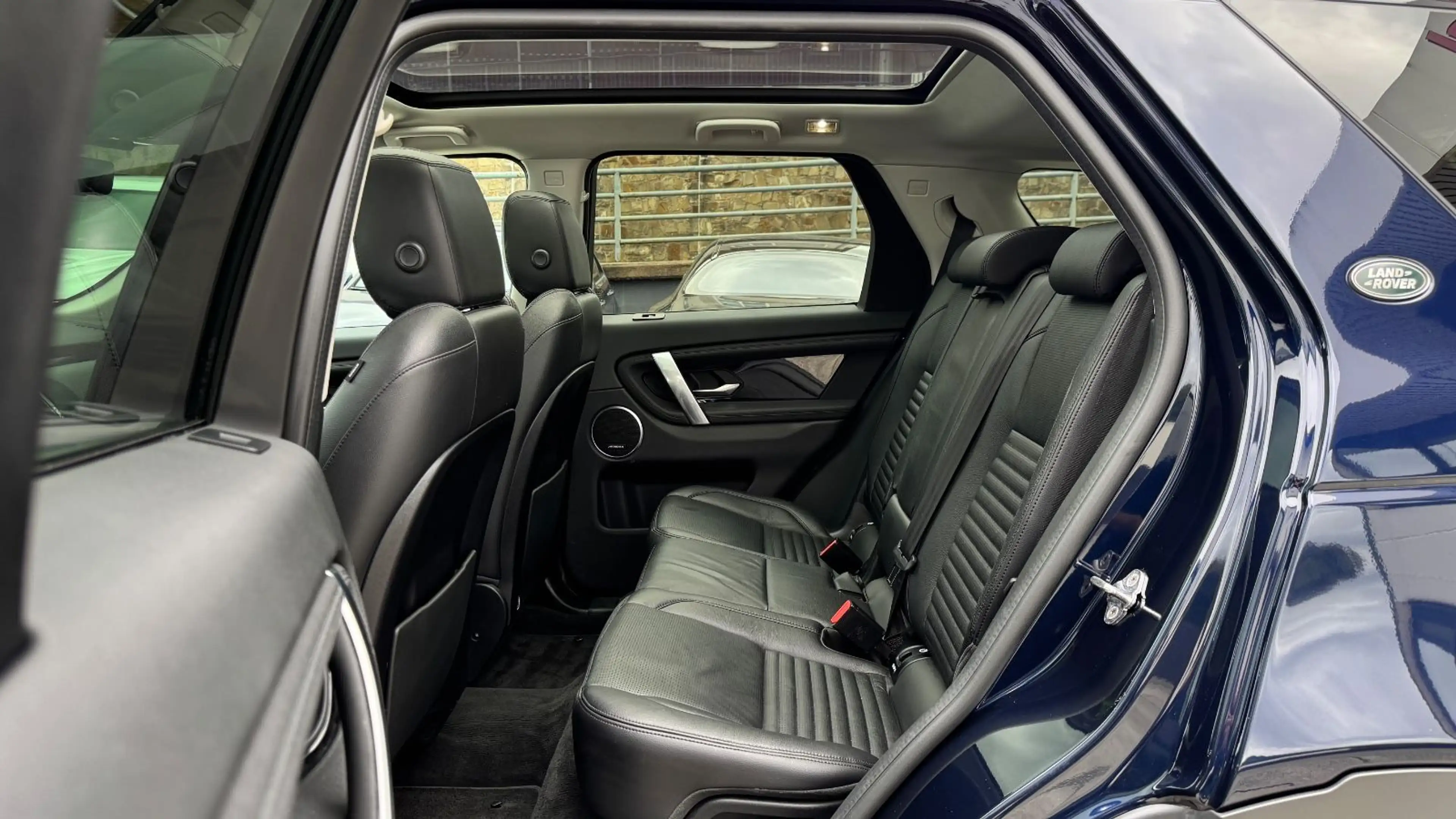 Land Rover Discovery Sport AWD*FACELIFT*Pano*LED*Keyless*19 — photo 33