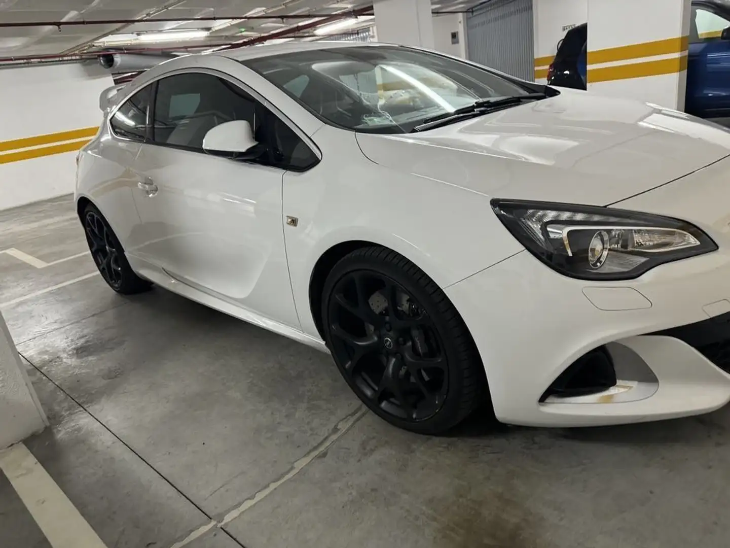 Opel Astra OPC 2.0 Turbo 280 ch Start/Stop - 1