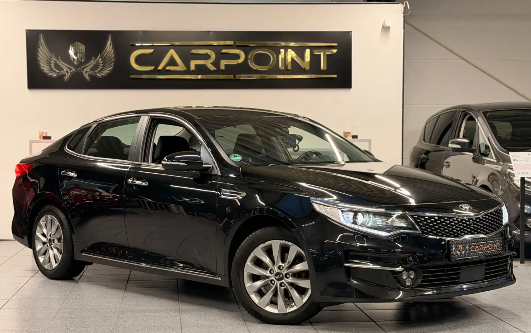 Kia Optima Spirit 1.7l/Bi-Xenon/4xSHZ/CAM/Leder/BT Schwarz - 2