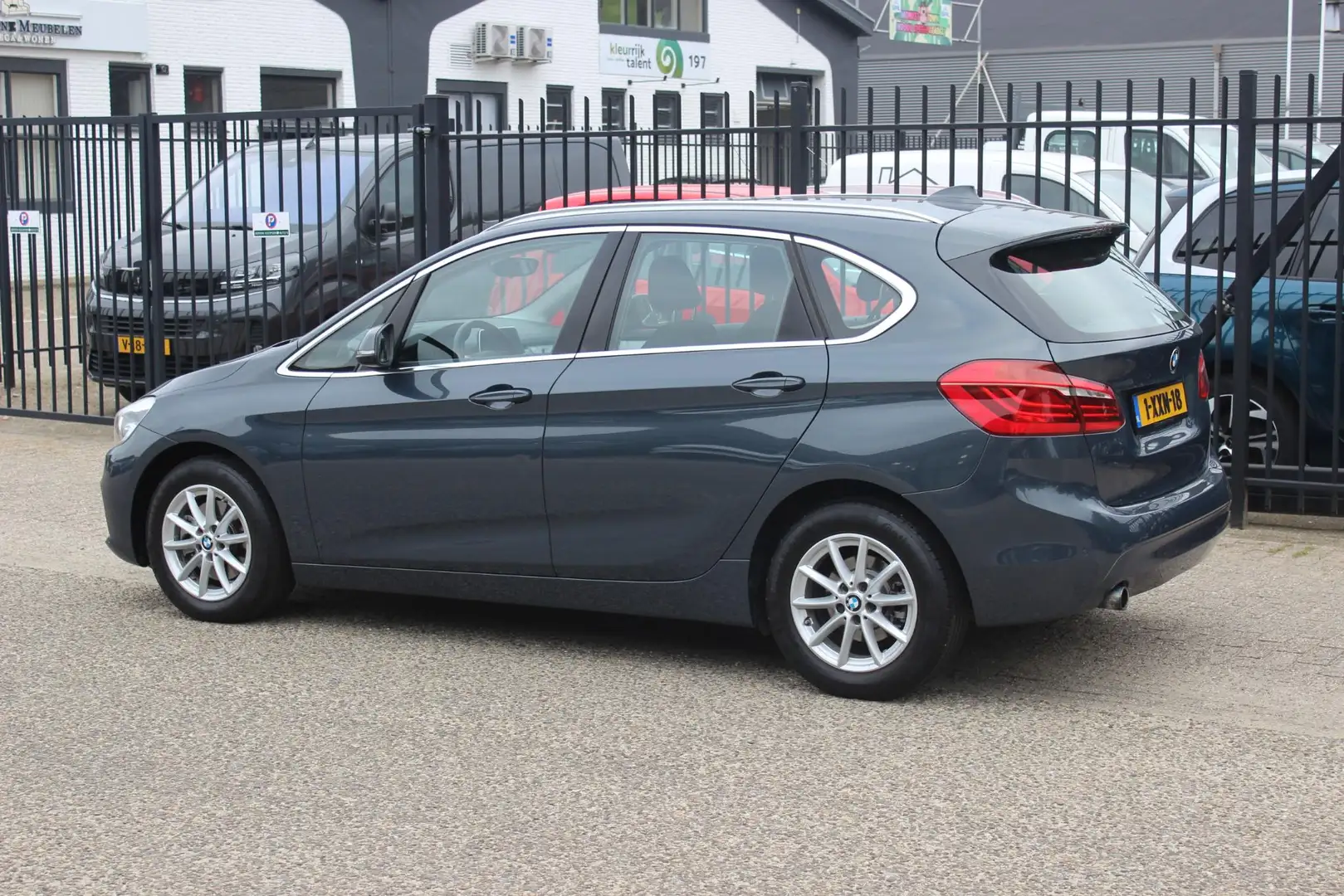 BMW 218 2-serie Active Tourer 218i Executive Grijs - 2