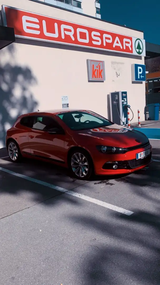 Volkswagen Scirocco crvena - 2