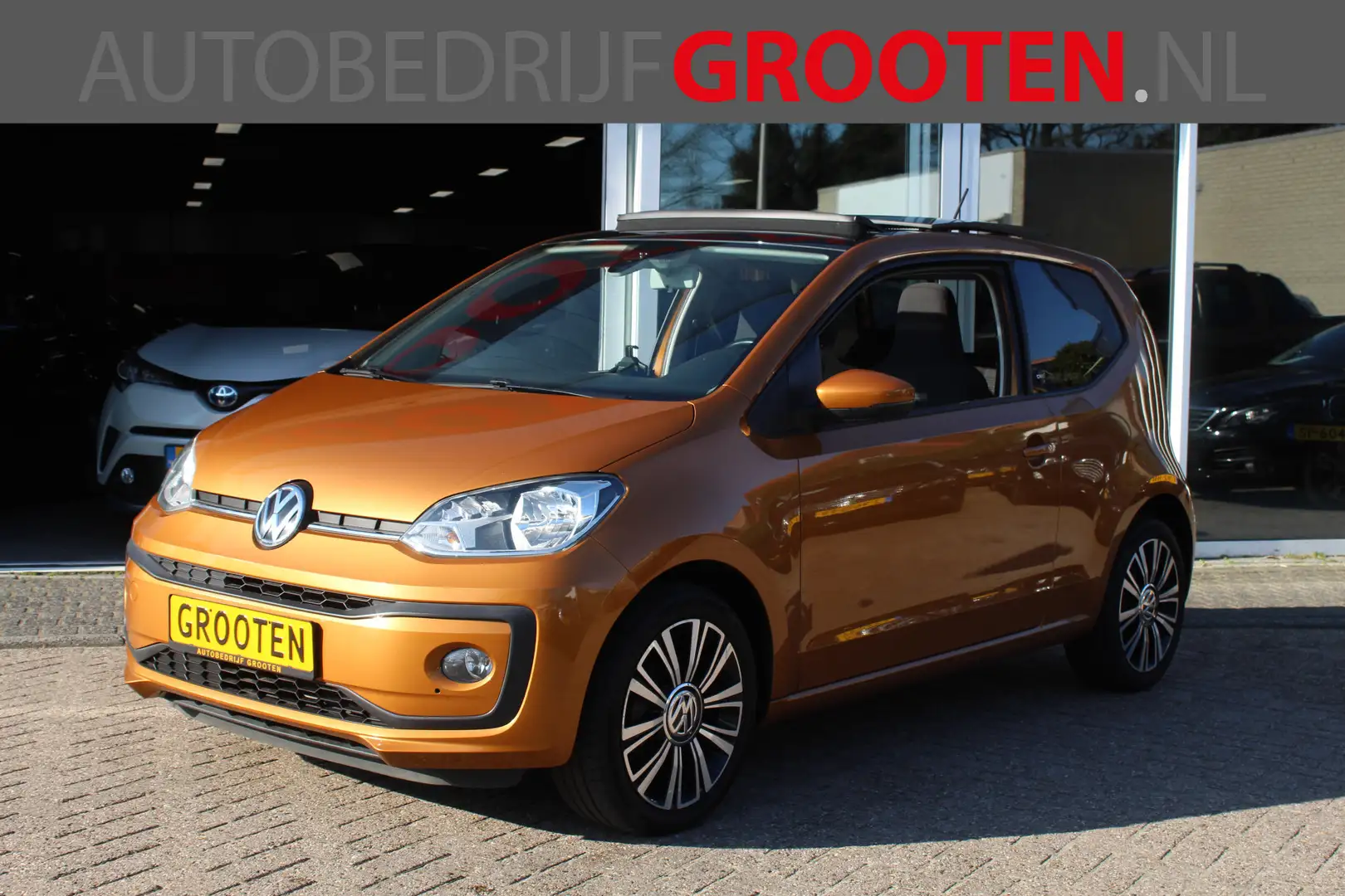 Volkswagen up! 1.0 BMT Sound//Cruise//Airco//Stoelverwarming!! Goud - 1