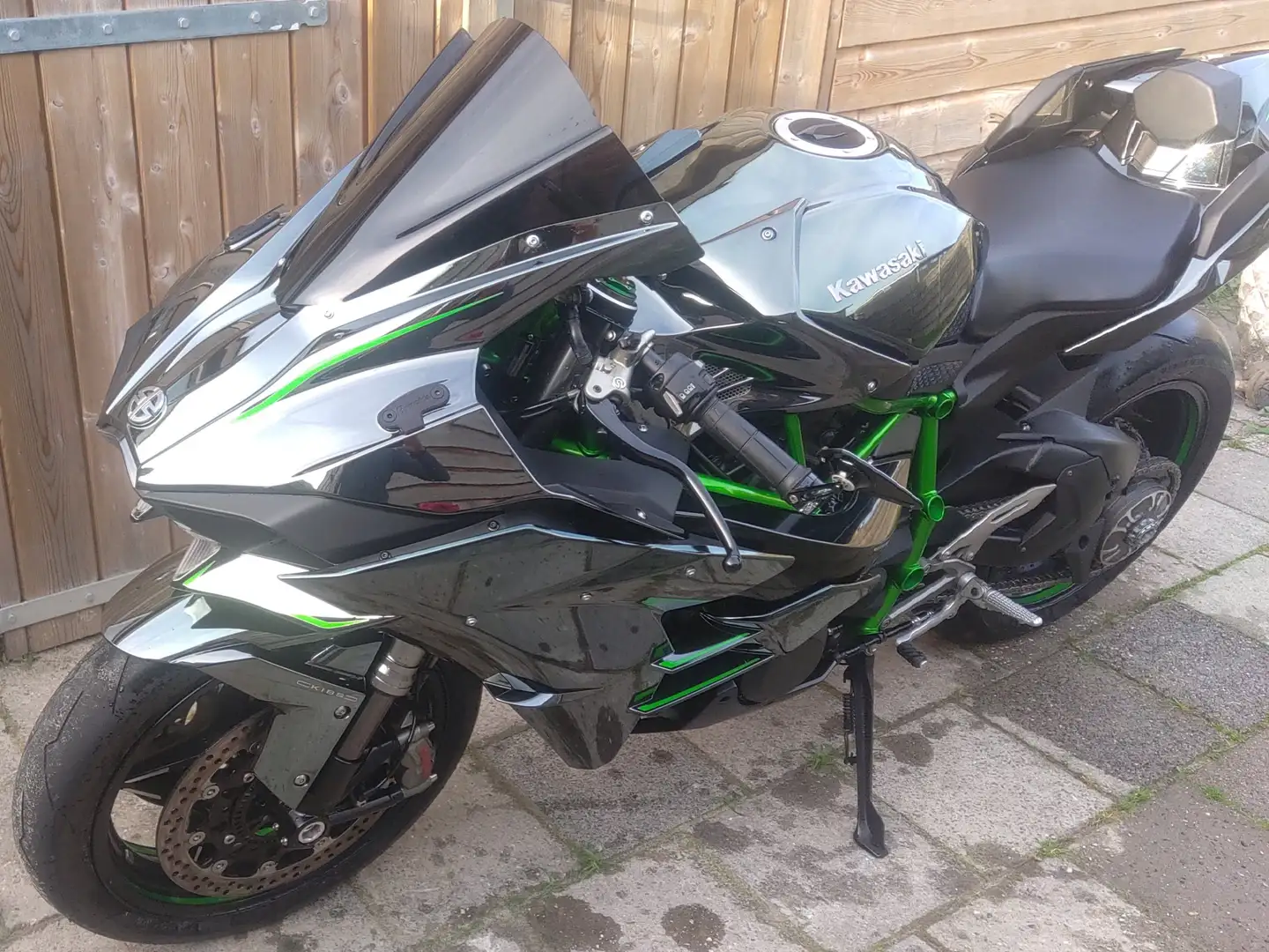 Kawasaki Ninja H2 Negru - 2