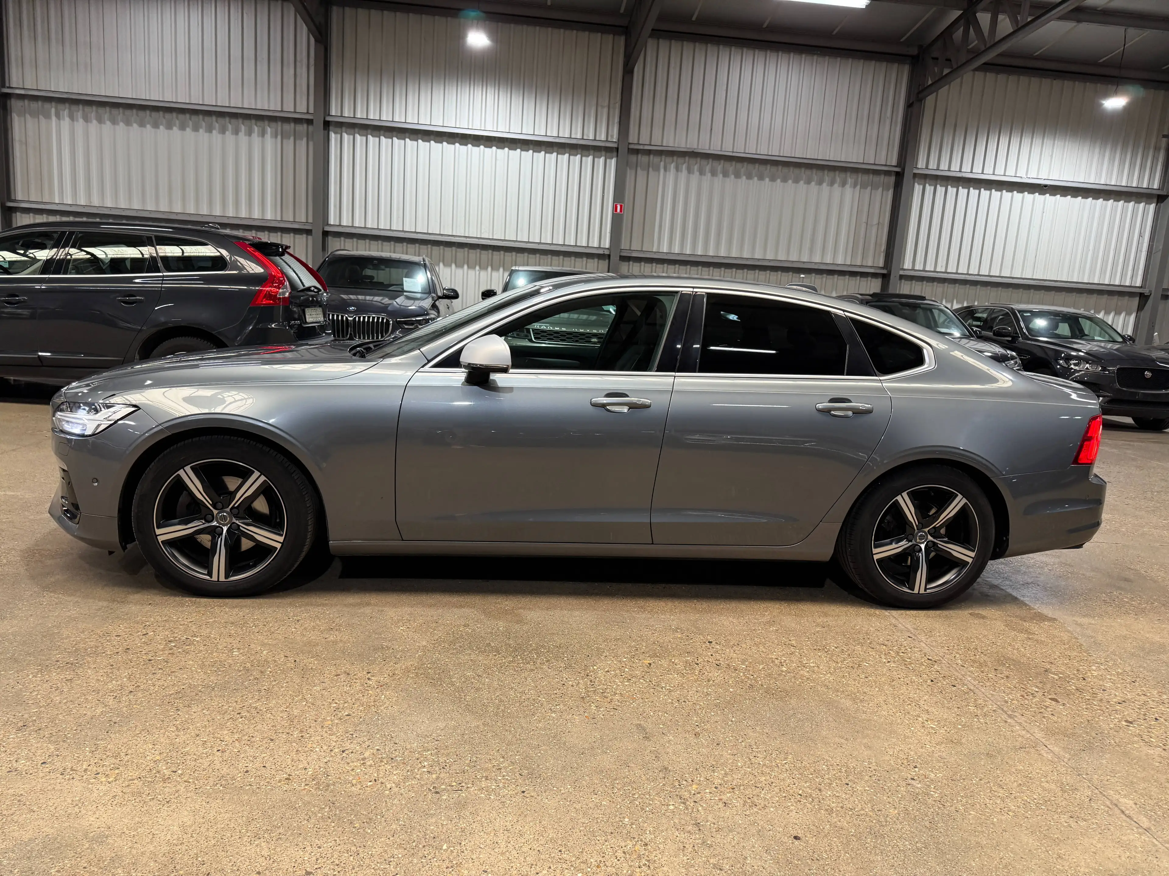 Volvo S90 S90 2.0 D4 R-Design Geartronic AdBlue (EU6d-TEMP) — photo 4
