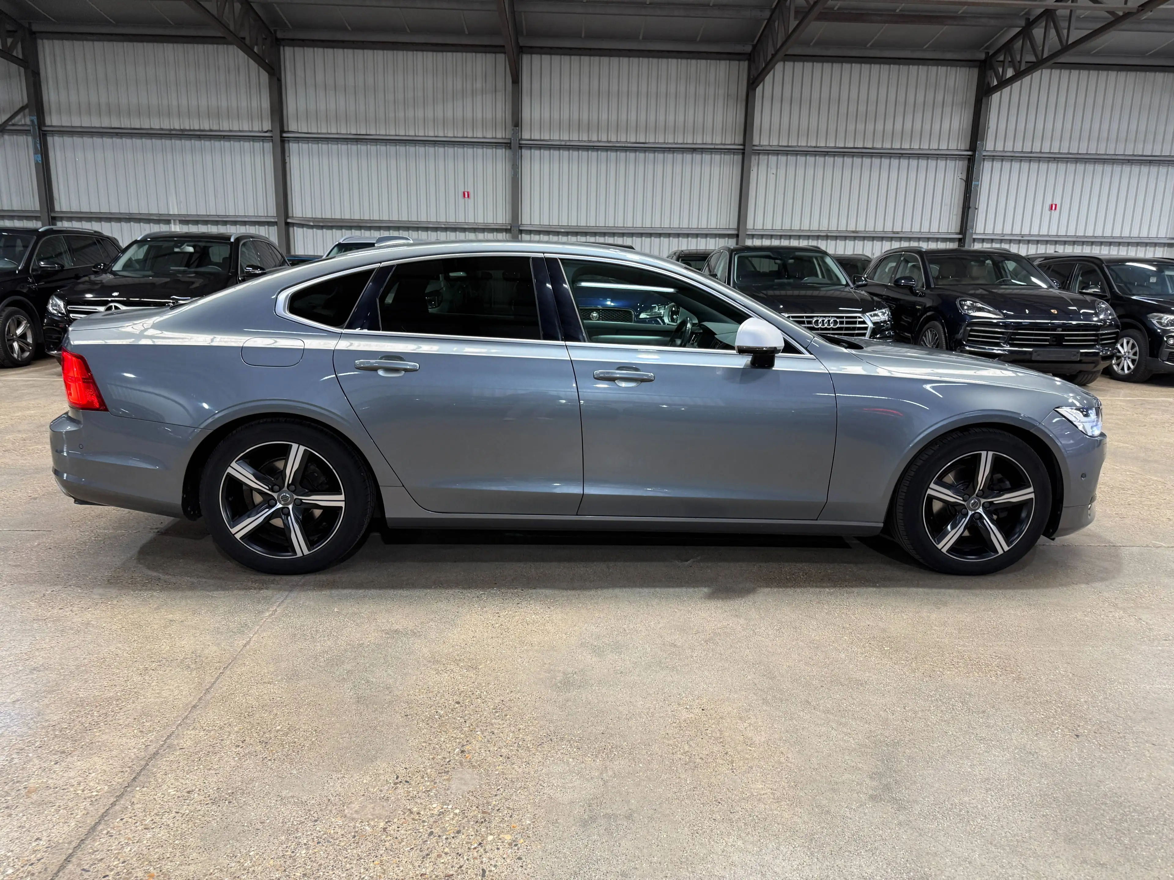 Volvo S90 S90 2.0 D4 R-Design Geartronic AdBlue (EU6d-TEMP) — photo 8