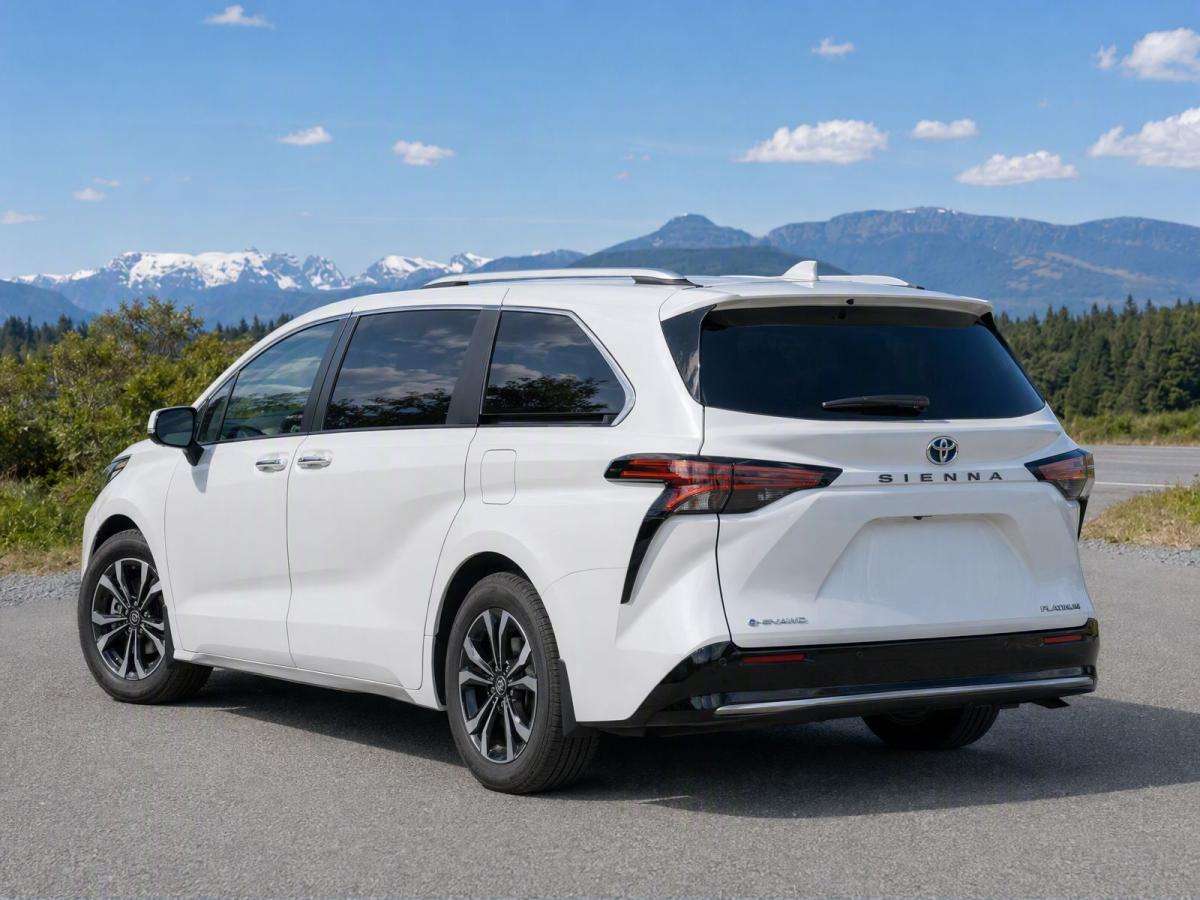2026 Toyota Sienna Limited Platinum — photo 1