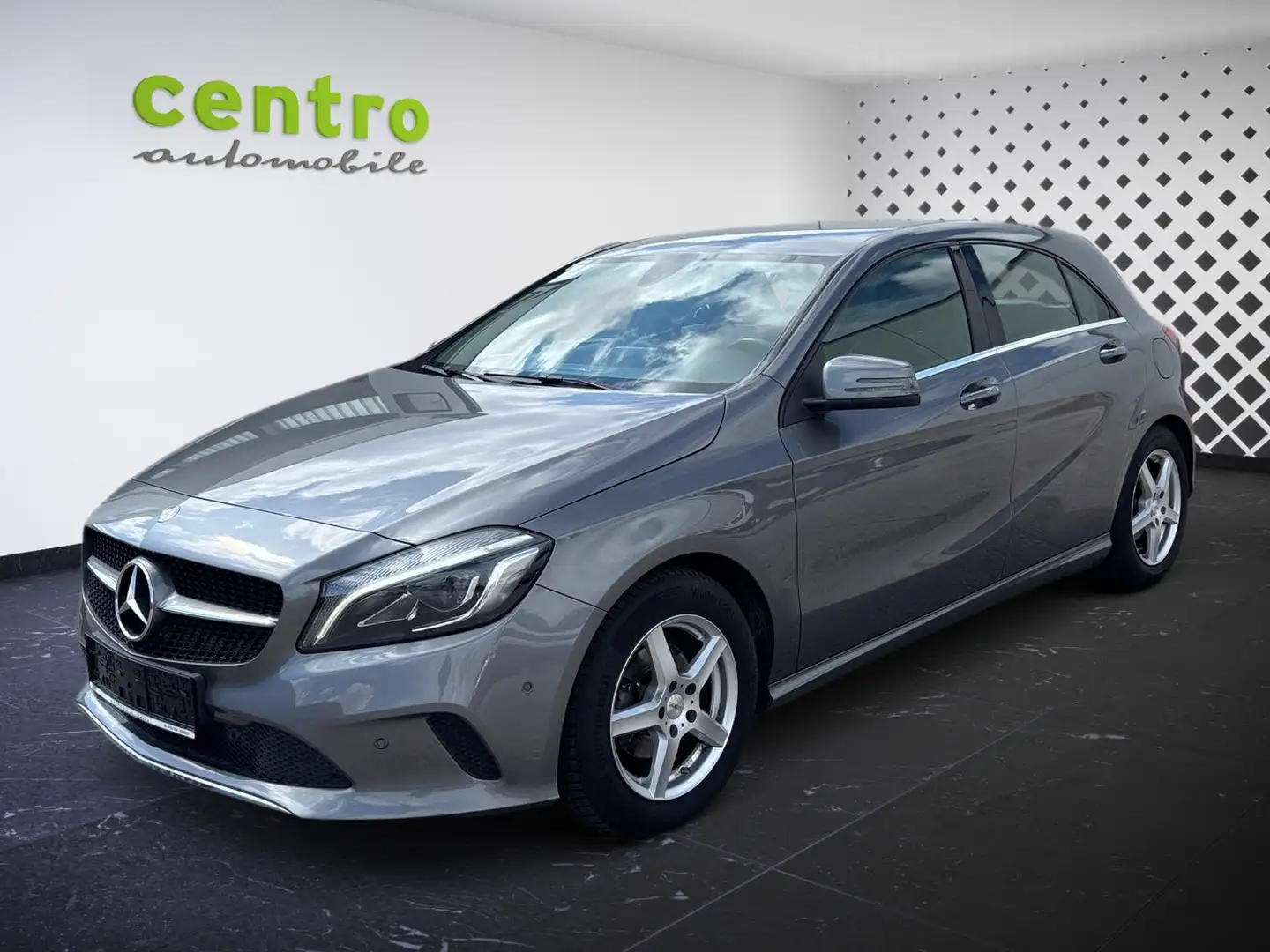 Mercedes-Benz A 180 A 180 CDI Aut. Grau - 2